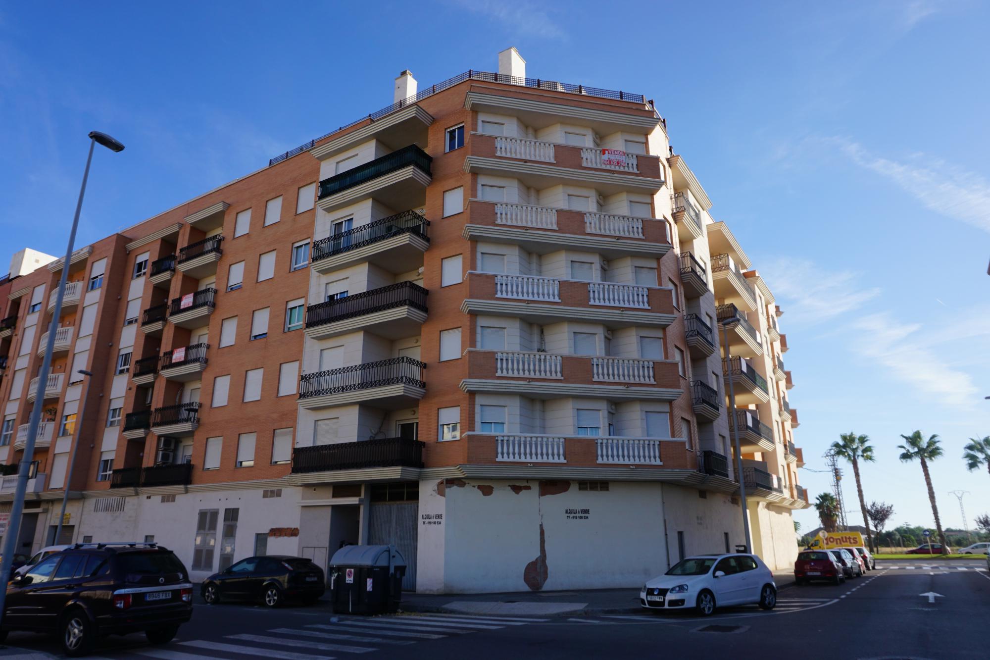 PROMOCIÓN viviendas seminuevas en Burriana (Castellón) zona LLOMBAI