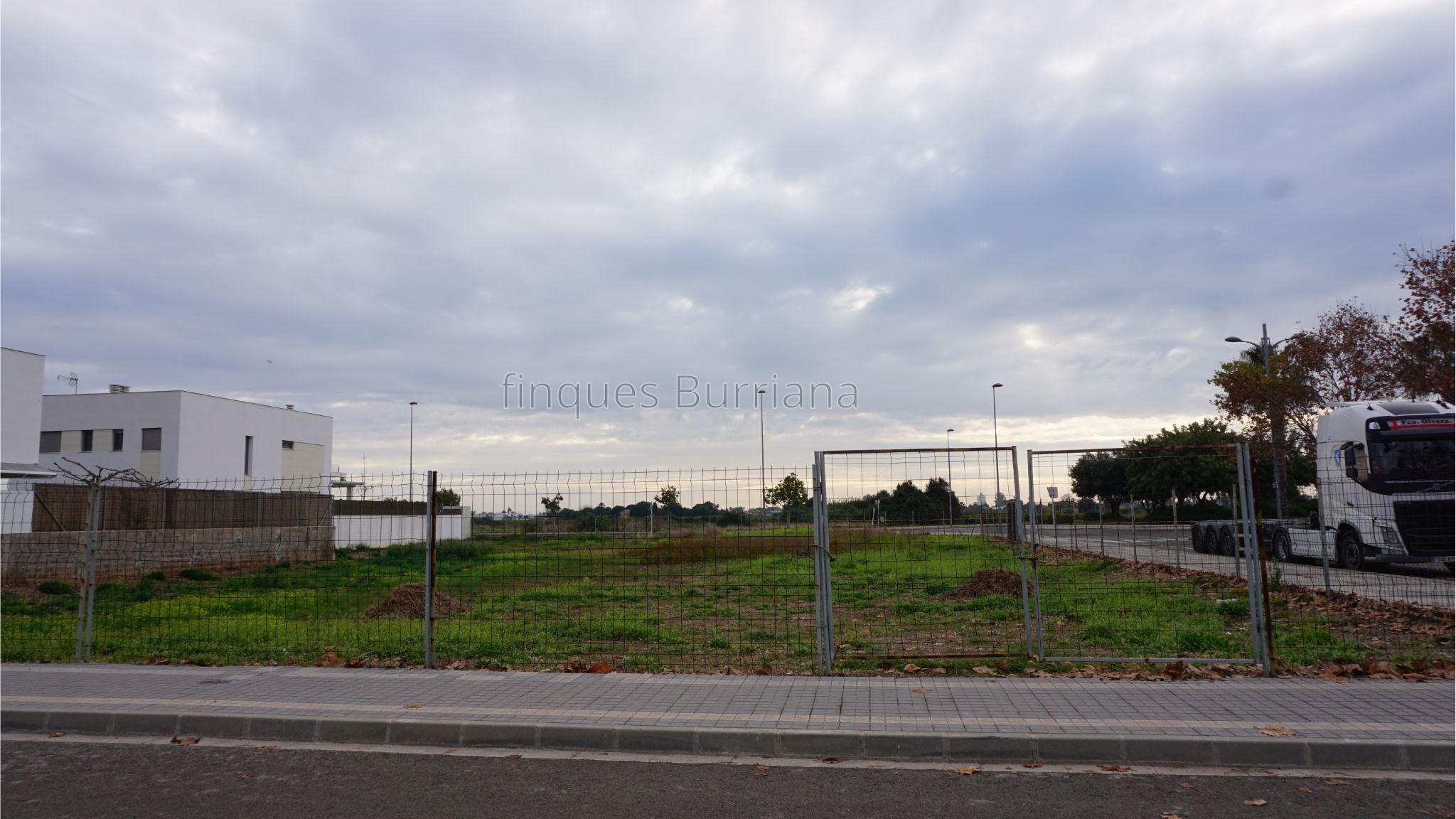 Parcela unifamiliar aislada en venta en Burriana (Castellón) en zona Novenes de Calatrava