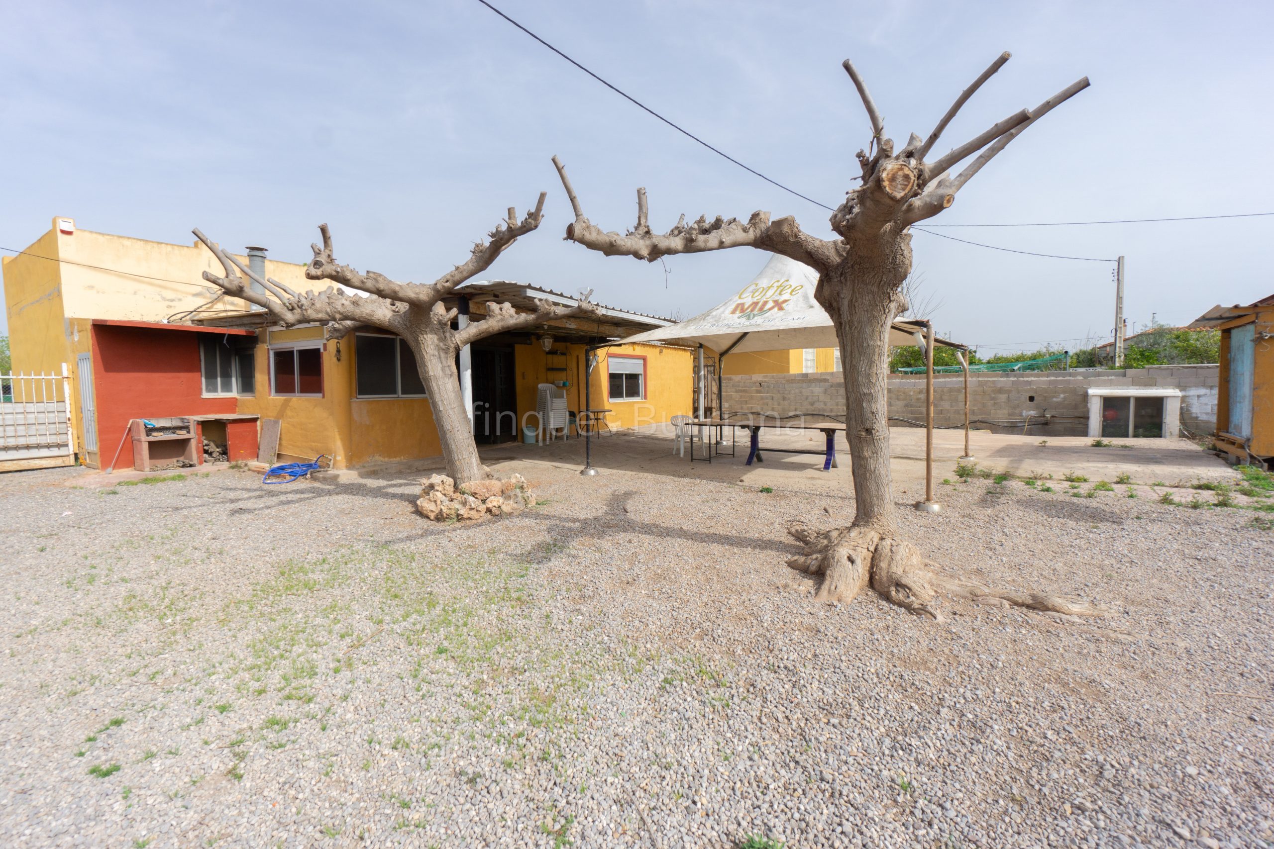 Casa con terreno en venta en Burriana (Castellón) zona Serratella