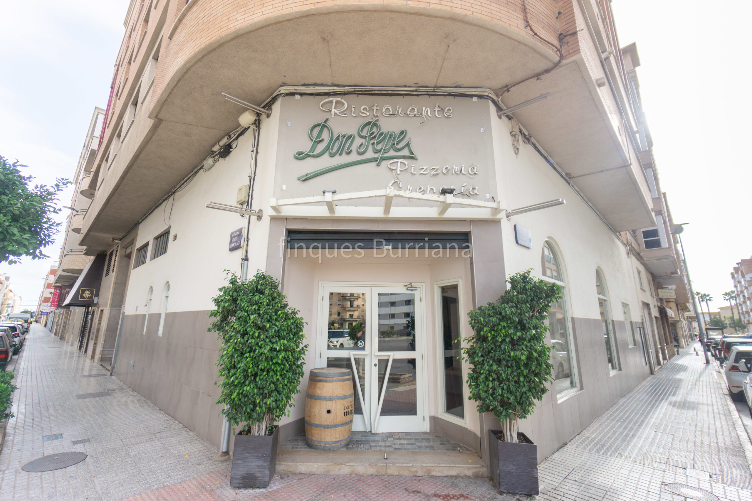 Alquiler con traspaso restaurante en Burriana (Castellón) zona Piscinas