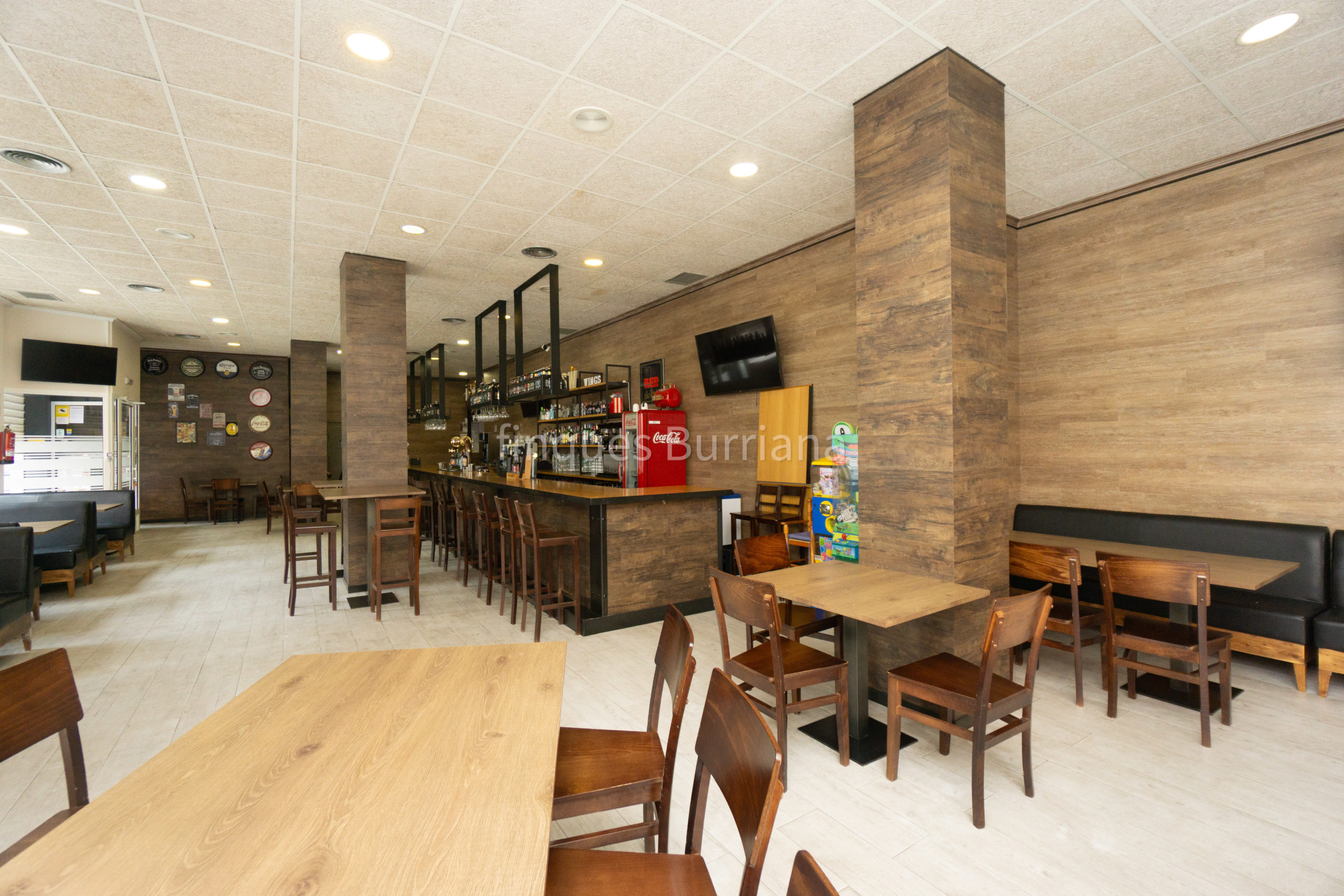 Traspaso y alquiler de bar/restaurante en Burriana (Castellón) zona Piscinas